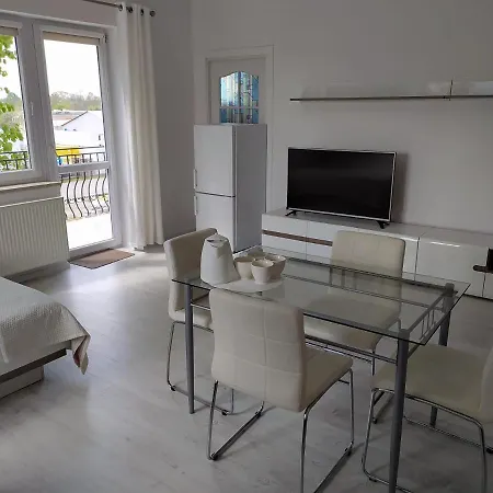 Joanna 홈스테이 코워브제크